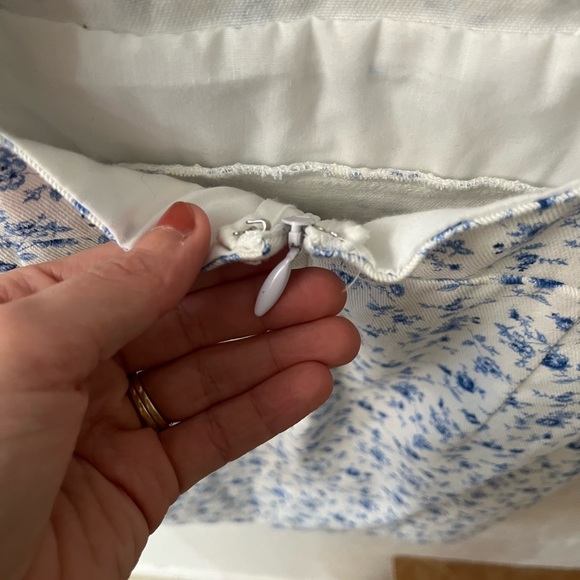 Forever 21 White and Blue Floral Cotton Puff Sleeve Dress - Picture 9 of 13